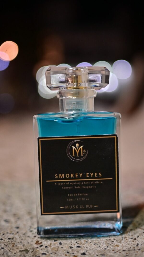 SMOKEY EYES